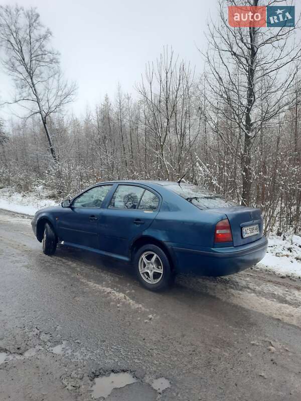 Лифтбек Skoda Octavia 1998 в Луцке
