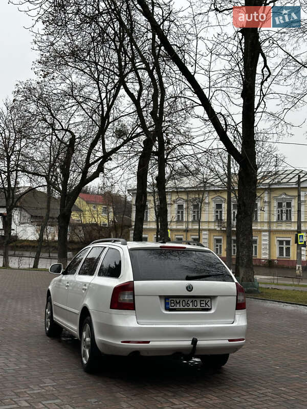 Універсал Skoda Octavia 2012 в Сумах