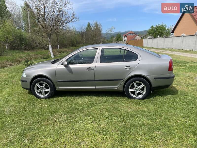 Ліфтбек Skoda Octavia 2006 в Хусті