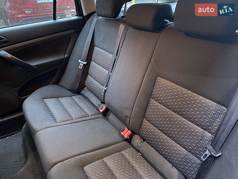 Універсал Skoda Octavia 2011 в Києві фото 33 Універсал Skoda Octavia 2011 в Києві