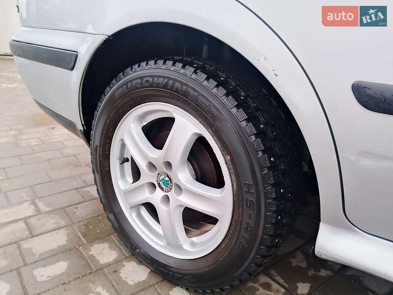 Ліфтбек Skoda Octavia 1998 в Івано-Франківську