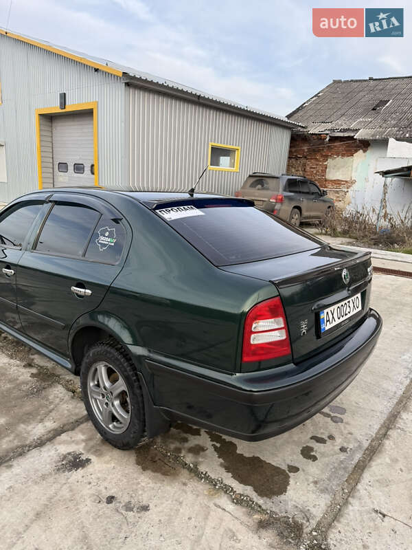 Ліфтбек Skoda Octavia 2000 в Ізюмі