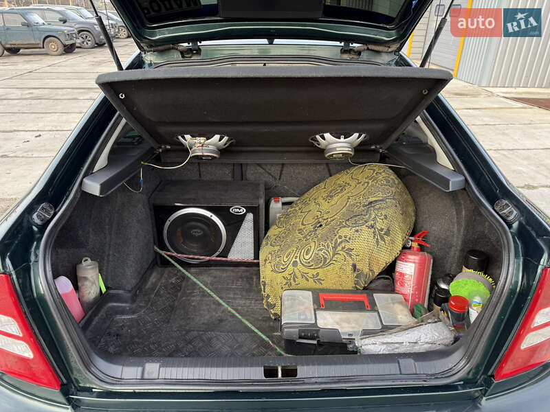 Ліфтбек Skoda Octavia 2000 в Ізюмі