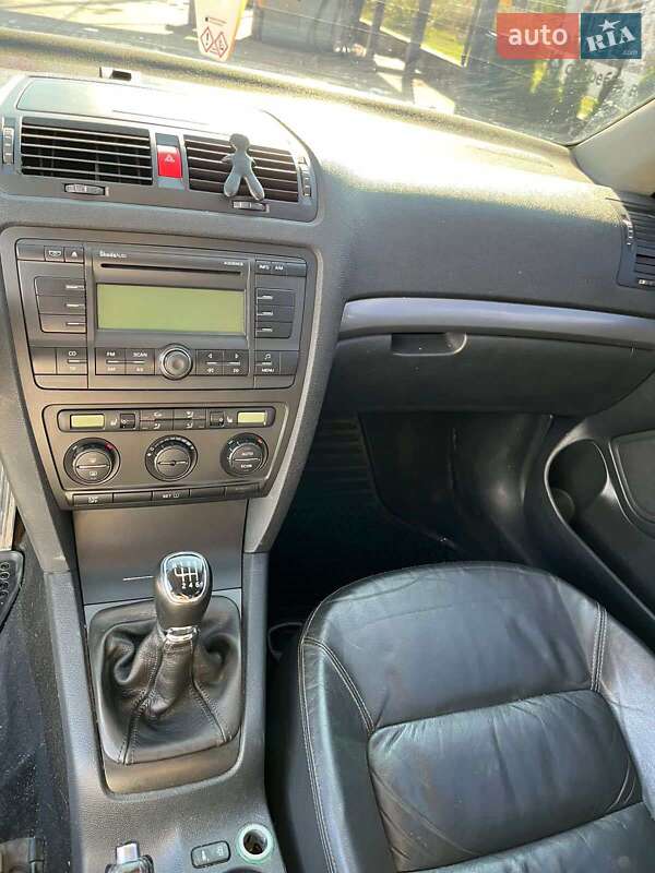 Универсал Skoda Octavia 2006 в Буштыне