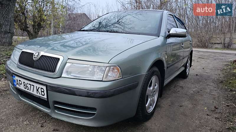 Лифтбек Skoda Octavia 2002 в Запорожье