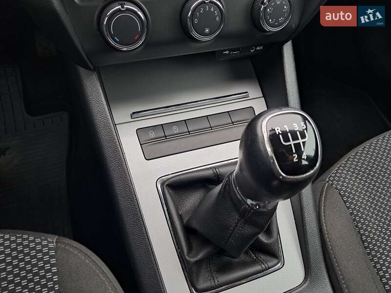 Универсал Skoda Octavia 2016 в Нововолынске