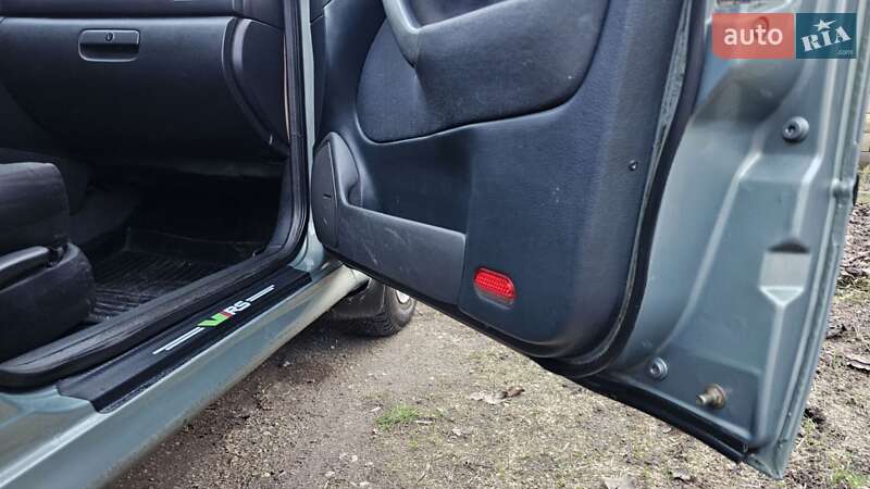 Лифтбек Skoda Octavia 2002 в Запорожье