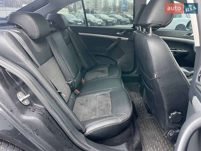 Лифтбек Skoda Octavia 2012 в Киеве фото 11 Лифтбек Skoda Octavia 2012 в Киеве