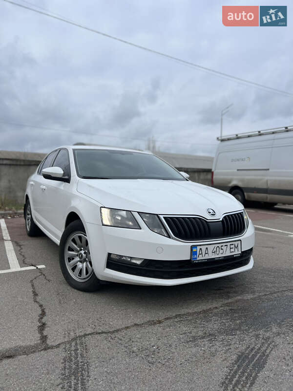 Лифтбек Skoda Octavia 2018 в Киеве