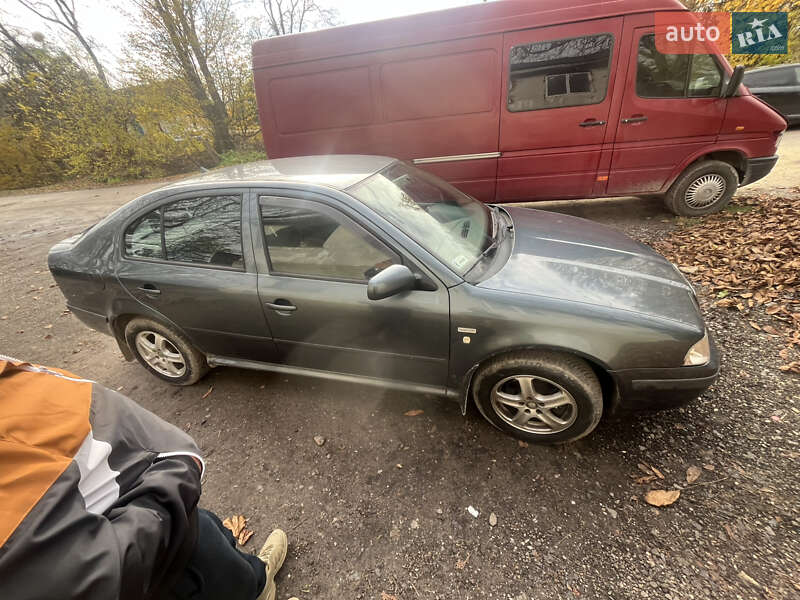 Лифтбек Skoda Octavia 2004 в Демидовке