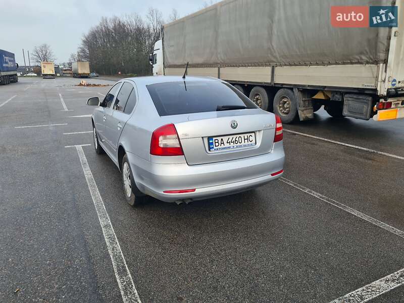 Лифтбек Skoda Octavia 2012 в Кропивницком
