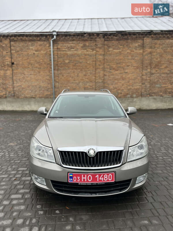 Универсал Skoda Octavia 2010 в Здолбунове