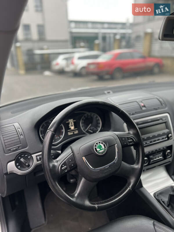 Универсал Skoda Octavia 2010 в Здолбунове