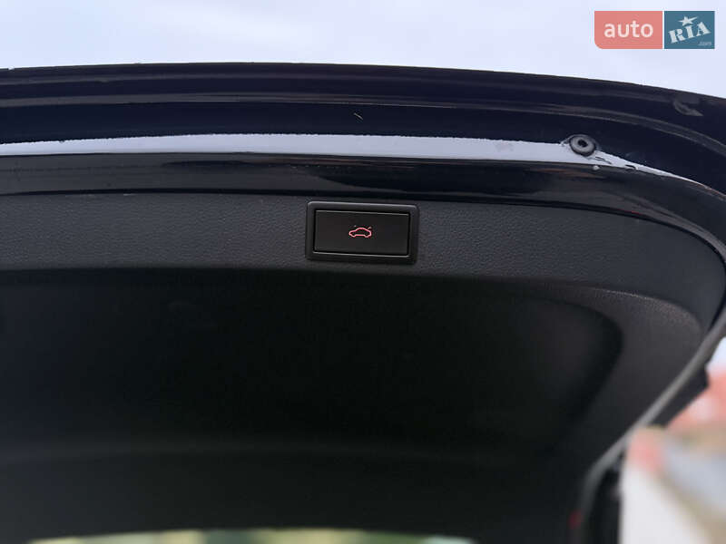 Универсал Skoda Octavia 2020 в Ужгороде