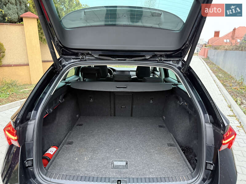 Универсал Skoda Octavia 2020 в Ужгороде