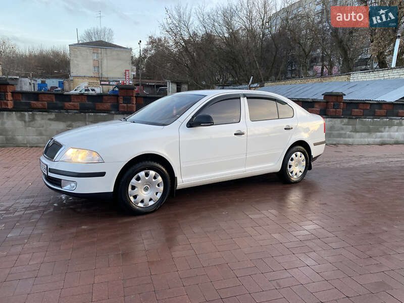 Лифтбек Skoda Octavia 2010 в Ровно