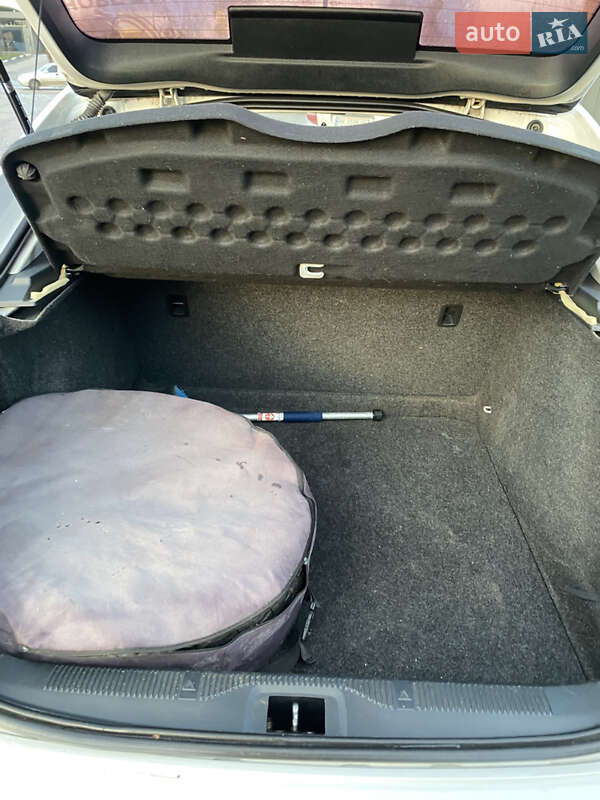 Лифтбек Skoda Octavia 2010 в Ровно