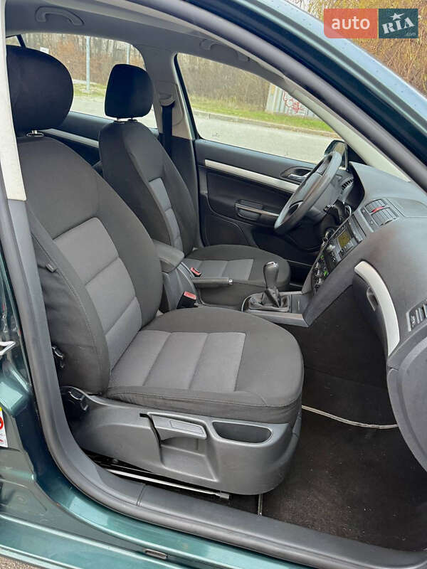 Лифтбек Skoda Octavia 2007 в Днепре