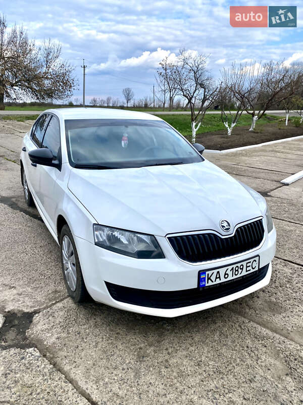 Лифтбек Skoda Octavia 2016 в Новом Буге