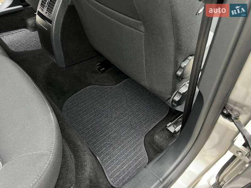 Универсал Skoda Octavia 2010 в Лубнах фото 94 Универсал Skoda Octavia 2010 в Лубнах