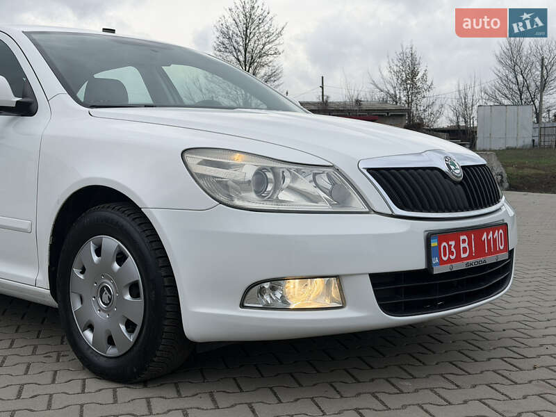 Ліфтбек Skoda Octavia 2009 в Лубнах
