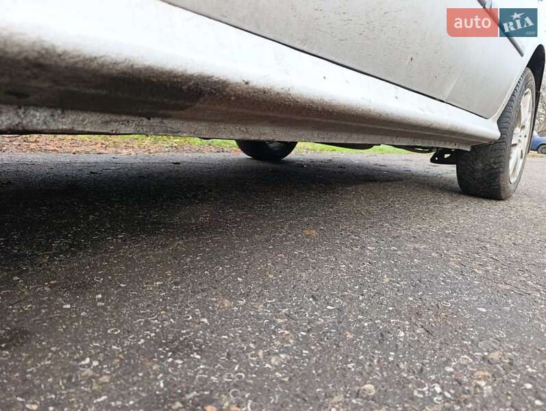 Лифтбек Skoda Octavia 2001 в Николаеве