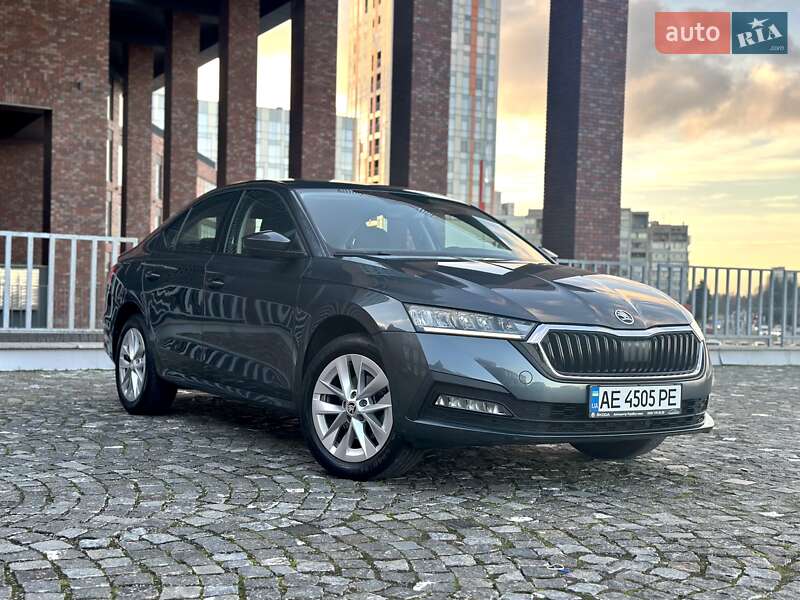 Лифтбек Skoda Octavia 2021 в Днепре