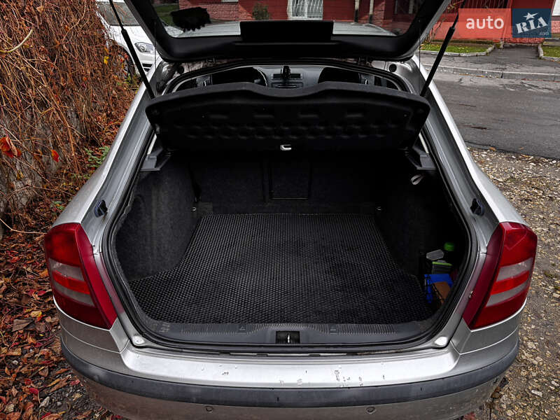 Ліфтбек Skoda Octavia 2006 в Тернополі