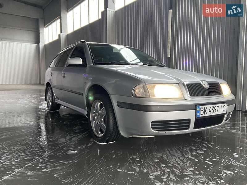 Универсал Skoda Octavia 2008 в Ровно