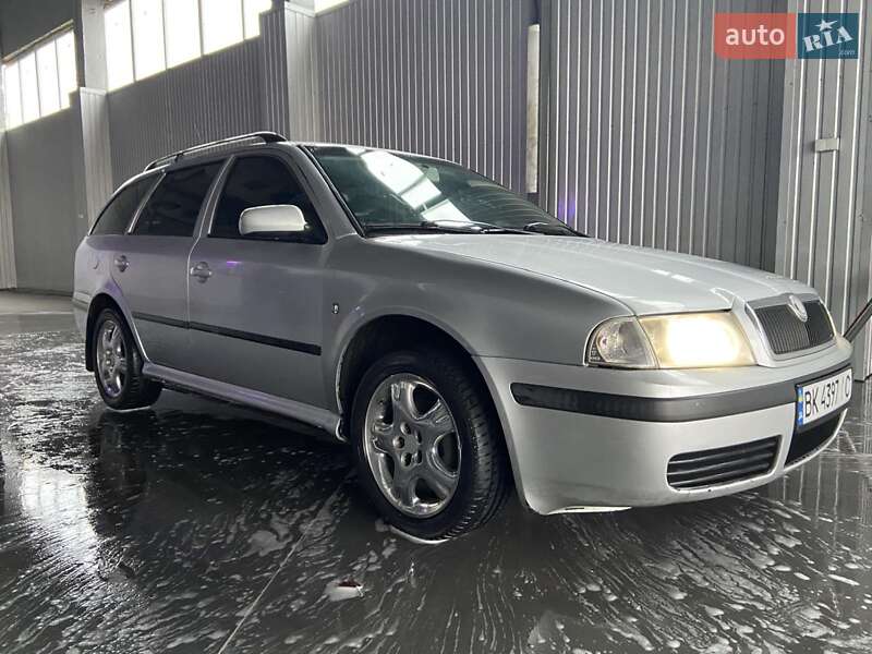 Универсал Skoda Octavia 2008 в Ровно