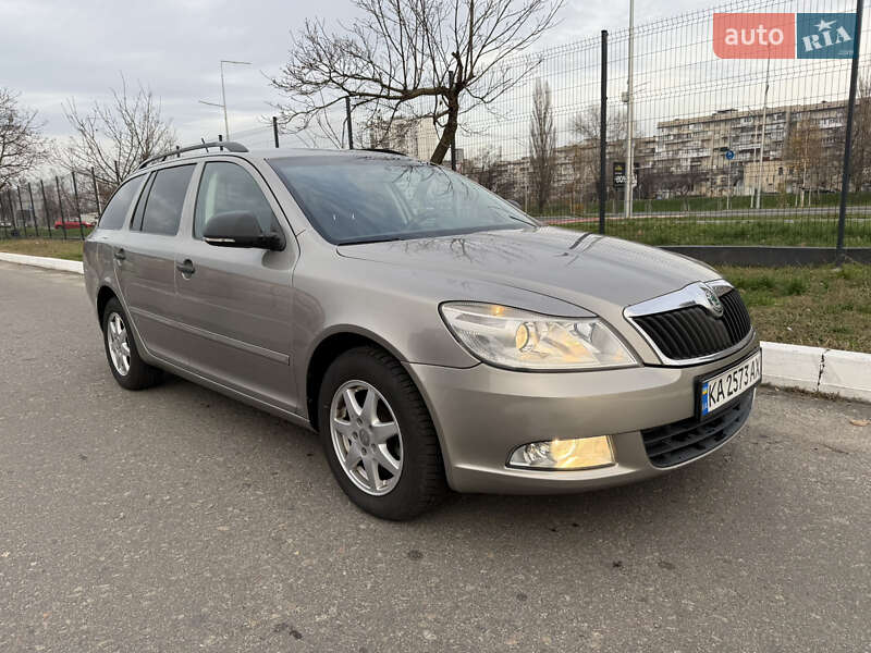 Универсал Skoda Octavia 2010 в Киеве