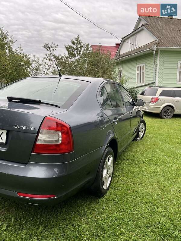 Лифтбек Skoda Octavia 2009 в Ивано-Франковске