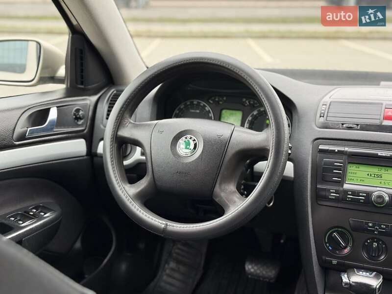 Ліфтбек Skoda Octavia 2005 в Львові