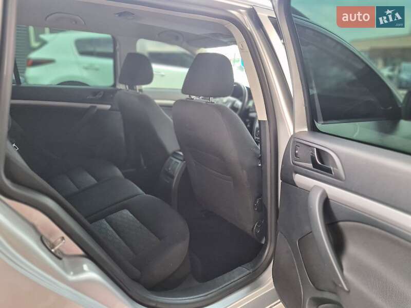 Універсал Skoda Octavia 2013 в Житомирі