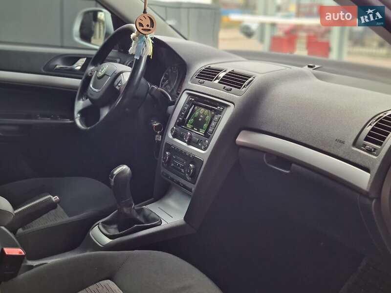 Універсал Skoda Octavia 2013 в Житомирі