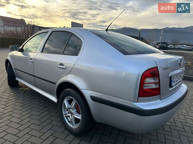 Лифтбек Skoda Octavia 2001 в Хусте