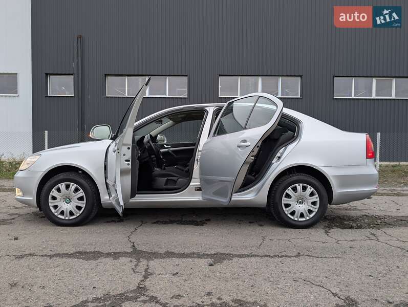 Ліфтбек Skoda Octavia 2010 в Луцьку