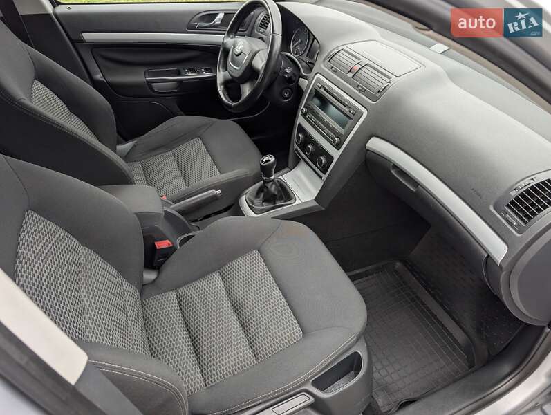Ліфтбек Skoda Octavia 2010 в Луцьку