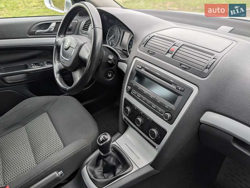 Ліфтбек Skoda Octavia 2010 в Луцьку