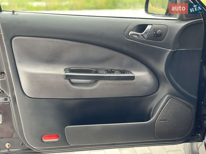 Ліфтбек Skoda Octavia 2006 в Ковелі