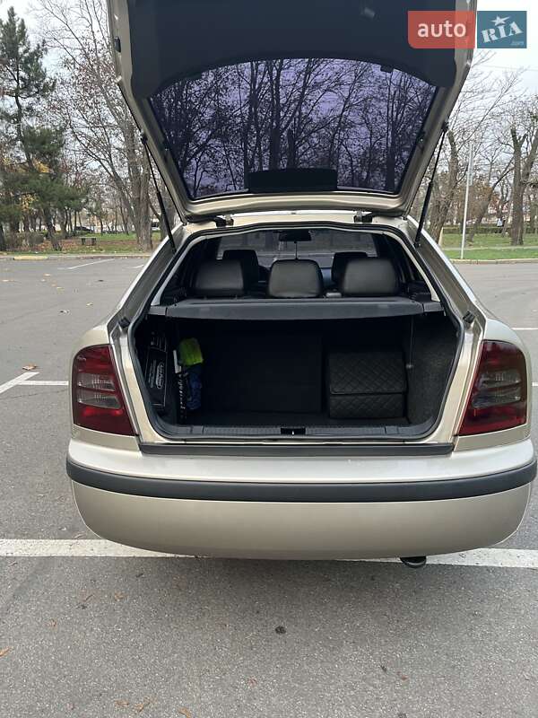 Лифтбек Skoda Octavia 2005 в Николаеве