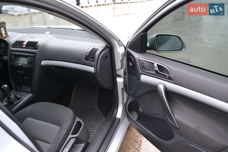 Лифтбек Skoda Octavia 2008 в Виннице