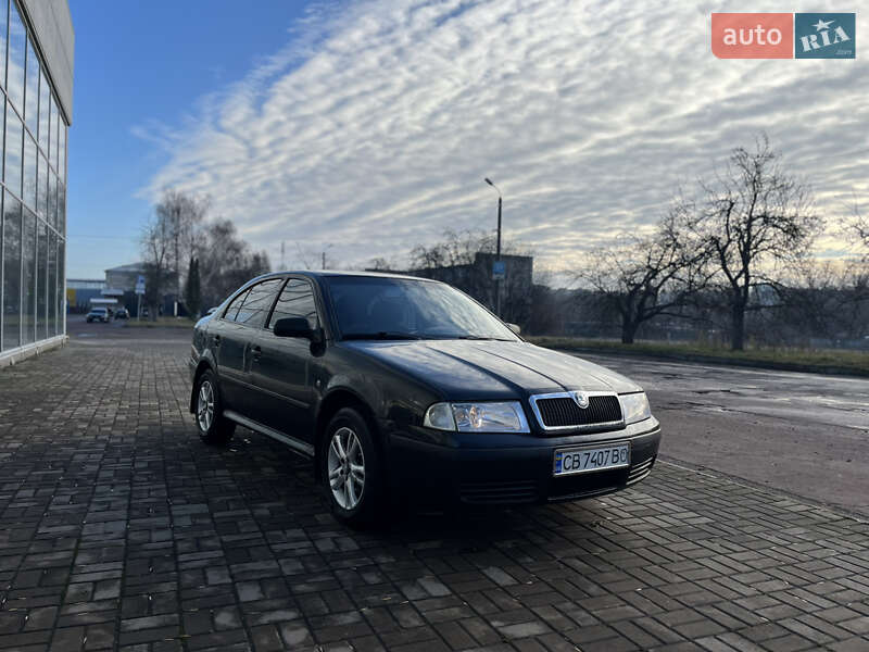 Ліфтбек Skoda Octavia 2004 в Чернігові