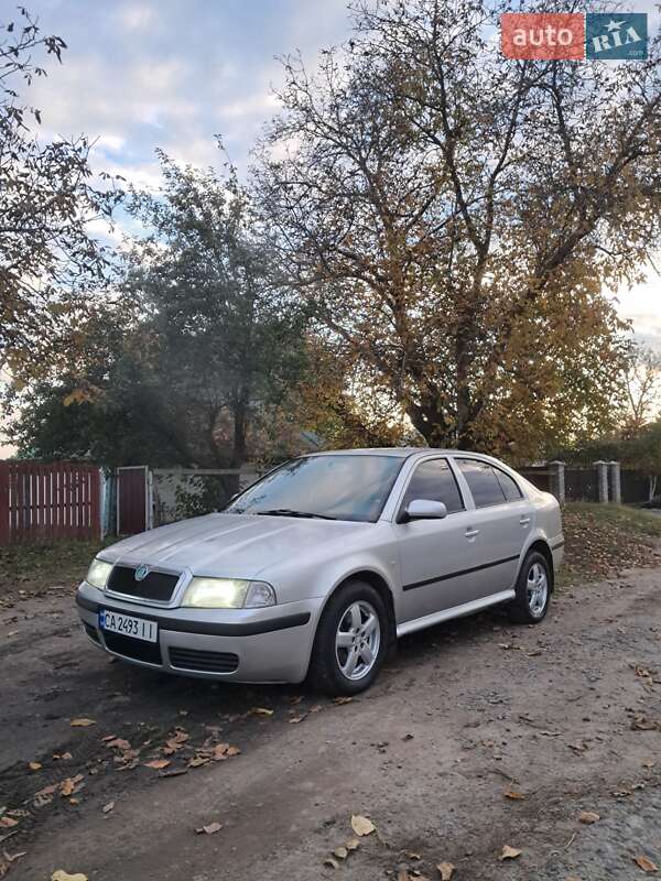 Лифтбек Skoda Octavia 2002 в Виннице