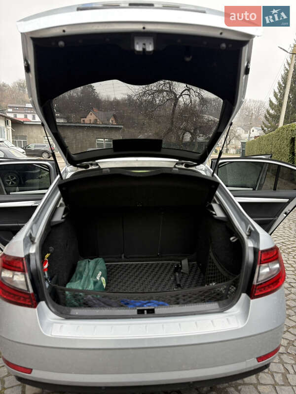 Лифтбек Skoda Octavia 2019 в Львове