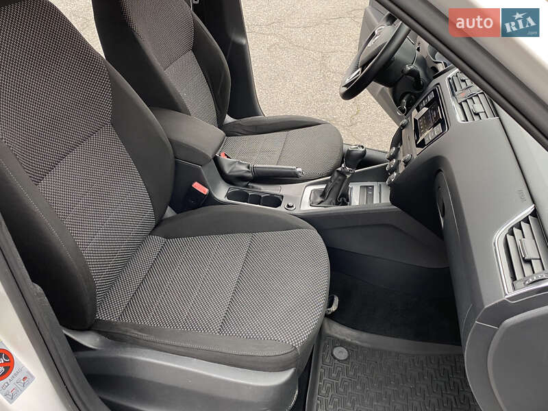 Лифтбек Skoda Octavia 2015 в Киеве фото 36 Лифтбек Skoda Octavia 2015 в Киеве