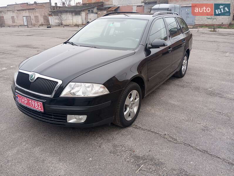 Универсал Skoda Octavia 2009 в Чернигове