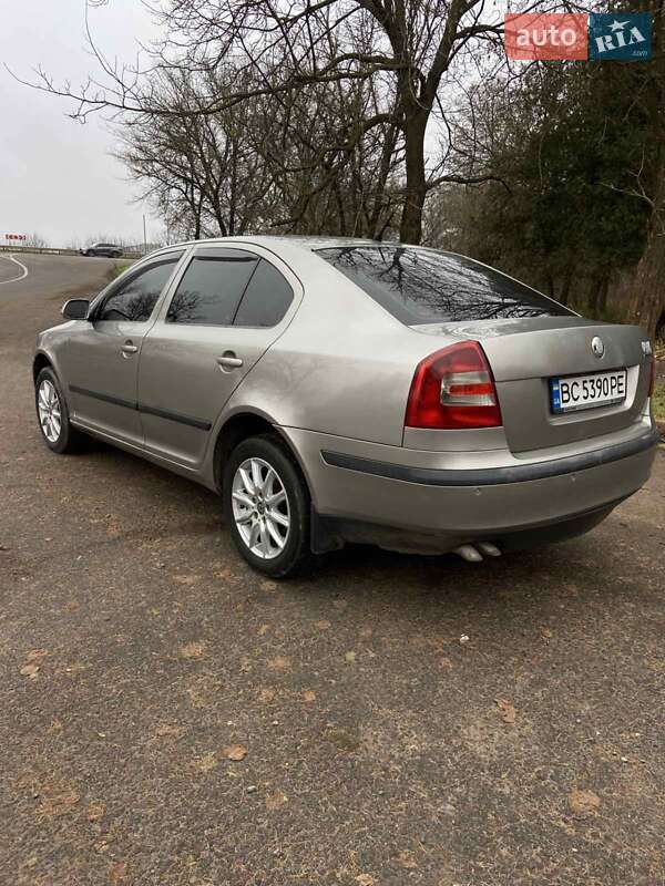 Лифтбек Skoda Octavia 2008 в Дубно