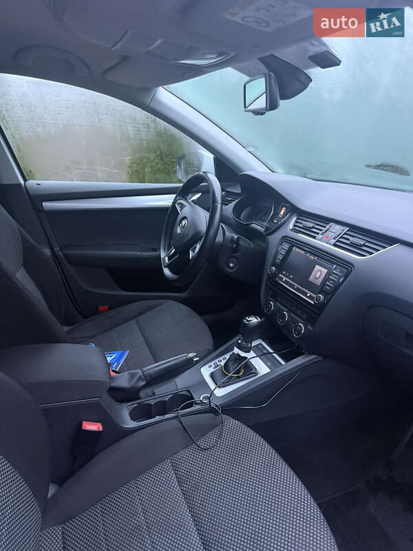 Универсал Skoda Octavia 2015 в Коростене