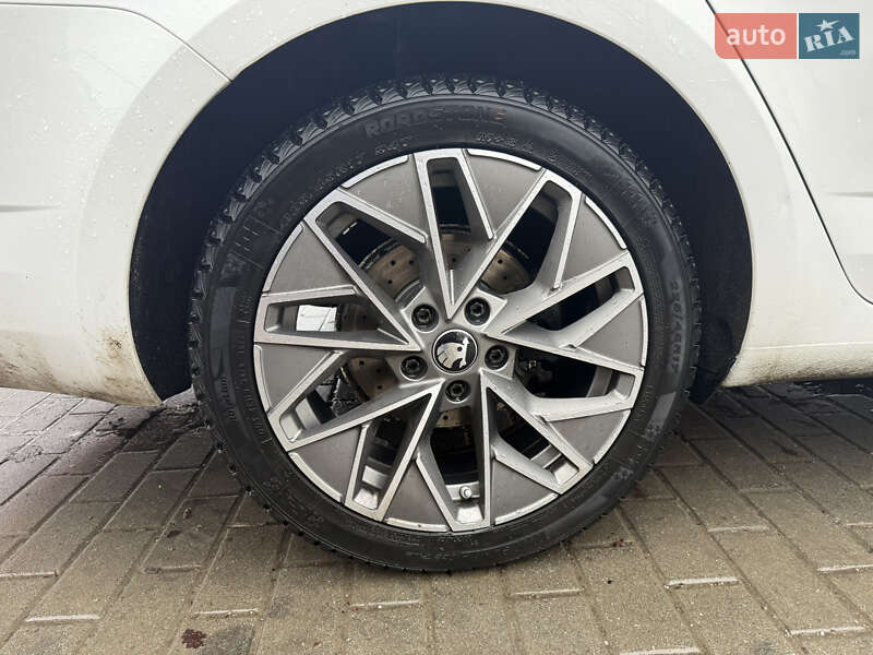 Универсал Skoda Octavia 2015 в Коростене